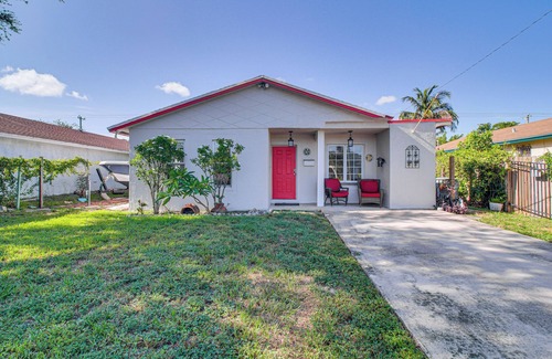 Pompano Beach House | Pompano Beach Bungalow w/Private Pool!