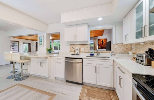 Cypress Point House | Pompano Beach Hideaway with Fenced Yard & BBQ