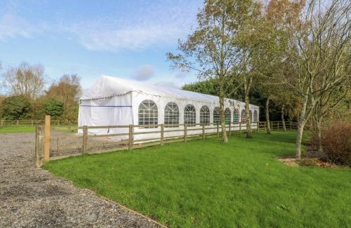 Leyland House | Pompian Lodge