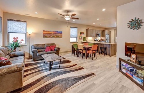 Poncha Springs House | Poncha Springs Townhome- Dream On