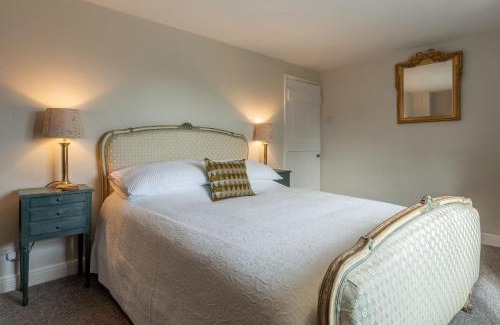 Edgefield House | Pond Cottage E