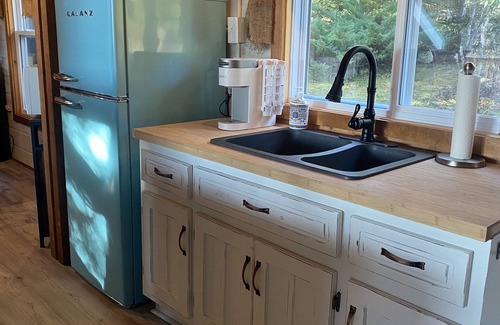 Tors Cove Cabin | Pondside Haven