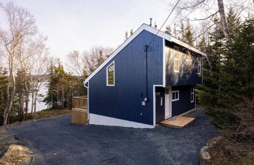 Tors Cove Cabin | Pondside Haven