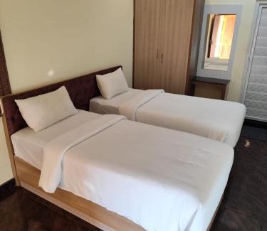 Sivagiri Cabin | Ponpandian Family Restaurant