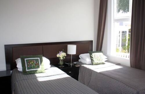 Ponsonby House | Ponsonby Manor