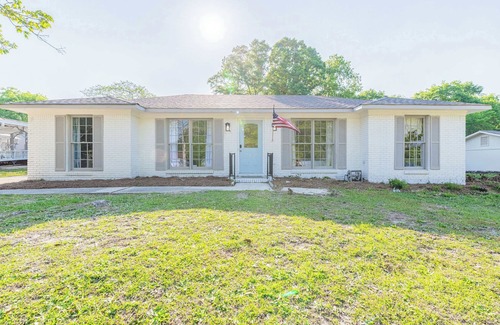 Fortson House | Pool 3BR Pool Table Grill Games 15min to Ft Moore