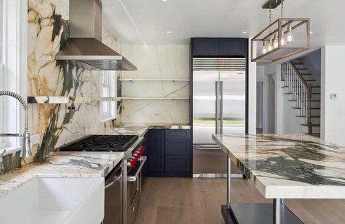 Sag Harbor House | Pool/5 min walk to Beach/Restaurants/Museums- Village House w/backyard