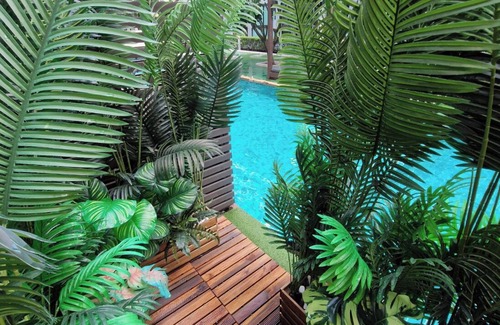 Ratchadaphisek Condo | Pool Access & Private Terrace 1 Bedroom near MRT Huai Kwang