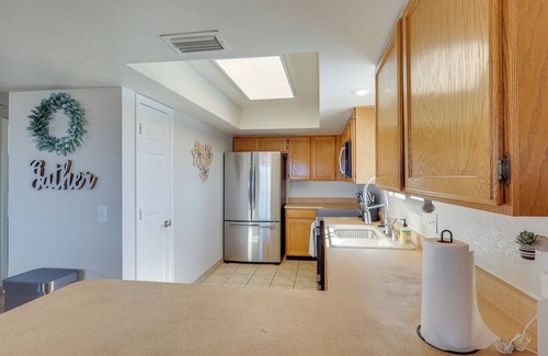 Lake Havasu City Condo | Pool Access & Mtn Views: Lake Havasu City Condo!