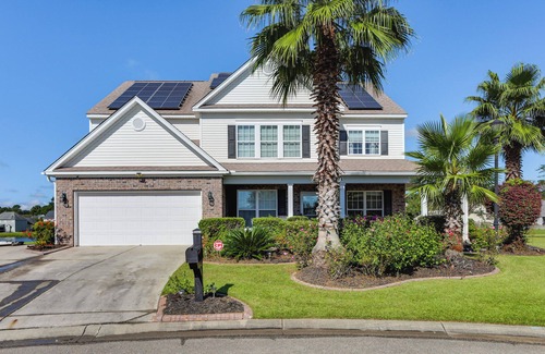 Summerville House | Pool Access & Near Golf: Summerville Getaway!