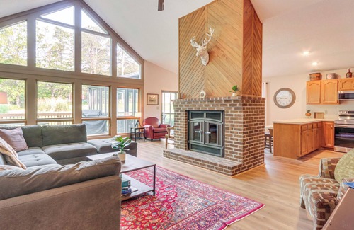 The Woods Cabin | Pool Access: Peaceful Cabin in The Woods Resort!