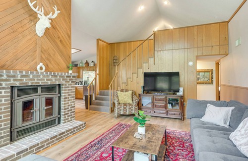 The Woods Cabin | Pool Access: Peaceful Cabin in The Woods Resort!