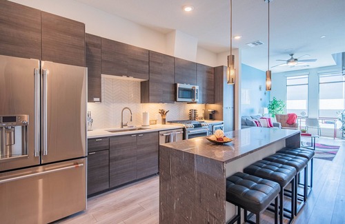 North Scottsdale Condo | Pool Access 》Walk to Kierland | Golf, Shops & Dine
