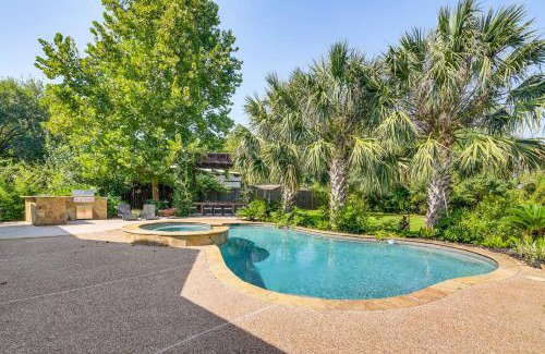 Manvel House | Pool and Hot Tub Family-Friendly Houston Area Home!