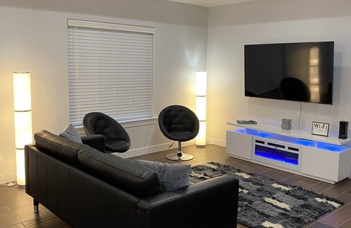 Biggs Field House | POOL and SPA! Modern New Home! Great Location! 4 bedroom