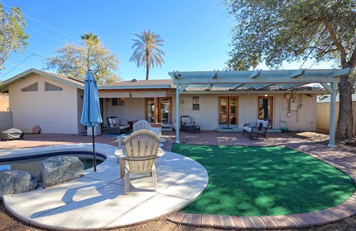 Tempe House | Pool, ASU/Barrett, Sun Devil Stadium, Mill Ave