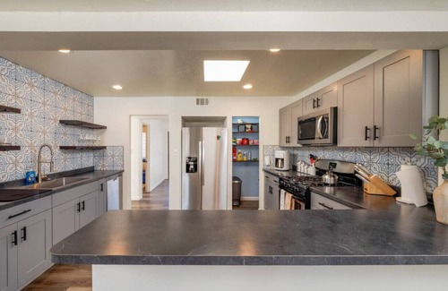 Tucson House | Pool/Fenced/Hot Tub/Huge Yard/3 BR 3 BA