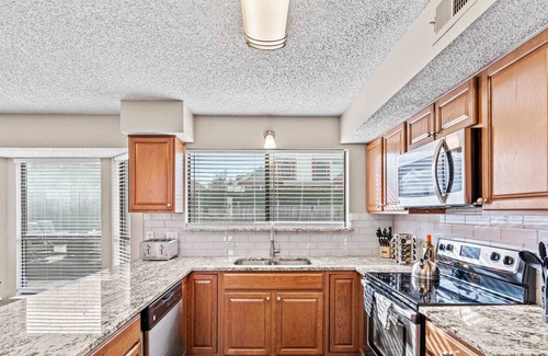 Flower Mound House | Pool | Foosball | Sleeps 8 in Flower Mound