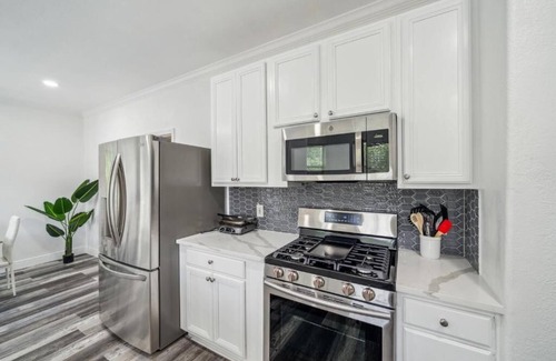 Wetmore Villa | Pool, Games & BBQ Luxury Texas Home 4 bedroom