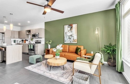 Rogers Apartment | Pool, Gym, Games and Walmart Amp - LCP Collection