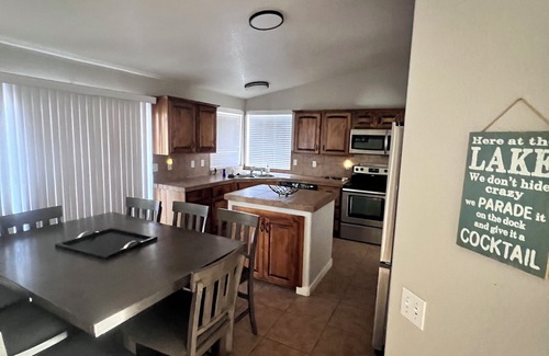 Bullhead City House | Pool Home! just MINUTES to Laughlin, Casinos, Colorado River, Lake Mohave