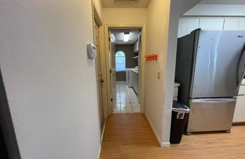 Spring Hill House | POOL HOME LARGE AND SPACIOUS 15 MIN TO WEEKI WACHEE SPRINGS PARK -