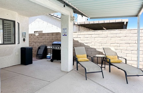 Bullhead City House | Pool Home w/Private Launch Ramp Access, Indoor Hot Tub, BBQ & Dog Friendly