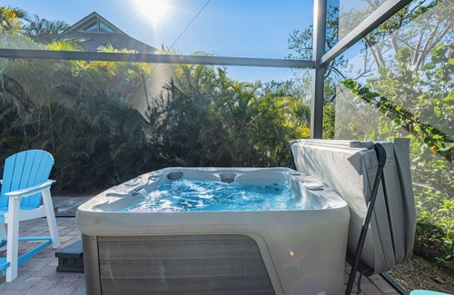 Fort Myers Beach House | Pool - Hot Tub - 🐾 Friendly 3BR Great Escape 3