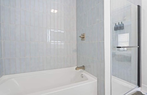 Indianapolis House | Pool/Hot tub/Fenced yard/Garage Parking