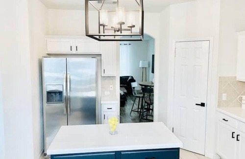 Pflugerville House | Pool/hot tub LUXE HUGE 4Rrms 10Beds Game rm near Kalahari!
