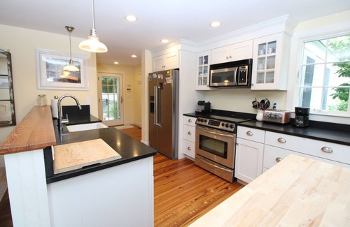 Brewster House | Pool, Hot Tub Serene Private Back Yard 1/4 Mile to Ellis Landing Beach (2387)