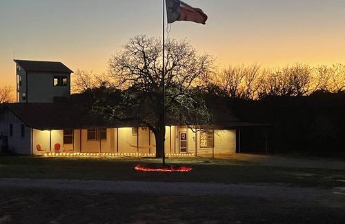 Mineral Wells House | Pool/Hot Tub, Spectacular Views, Sleeps 14: Ranch Property on the Brazos River