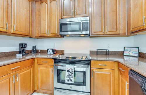 Trafalgar Village House | Pool, Hot Tub & Theatre Access: Kissimmee Gem