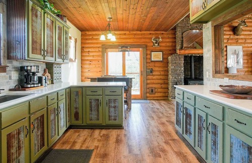 Fayetteville House | Pool, Hot Tub & Views 15 Mins to U of A