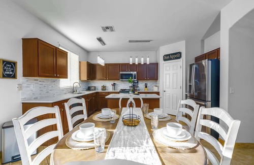 Peoria House | POOL, King Bed, Grill, Pool Table