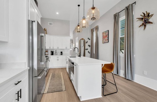 Tulane - Gravier House | Pool | Minutes to Superdome & French Quarter | 5BR