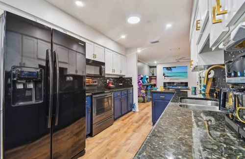 Bearss Plaza House | Pool Oasis | Karaoke | 5G | Theater 135" | Grill