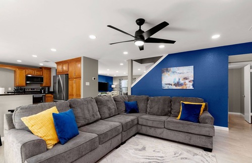 West San Antonio House | Pool Oasis by Sea World | 5 BR's | GameRoom - XBOX