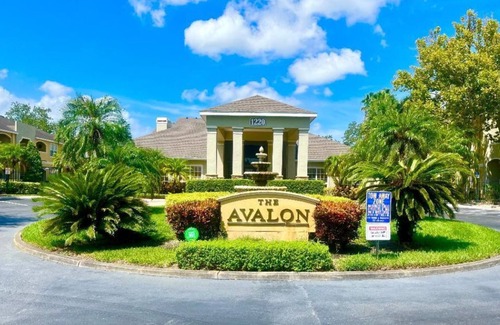 Clearwater Condo | Pool - Pet Friendly - Self Check In - Patio - Full Kitchen - Close to Beaches