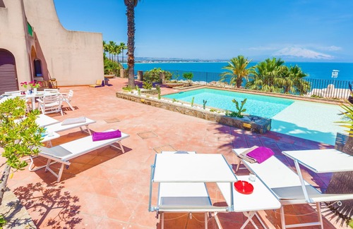 Costa Saracena-Castelluccio Villa | Pool, sea-view, 4 with en-suite, prestigious, by the sea