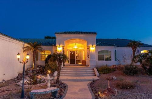 Lake Havasu City House | Pool Spa Pool Table Lake View Sleeps 24