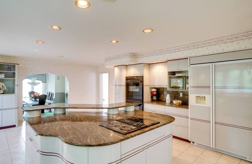 Niskayuna House | Pool Table + Deck: Luxury Mansion in Niskayuna!