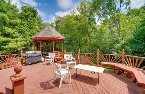 Niskayuna House | Pool Table + Deck: Luxury Mansion in Niskayuna!