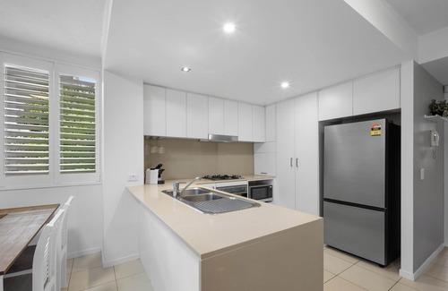 Casuarina Apartment | Pool View 3-Bed Oasis in Drift Resort