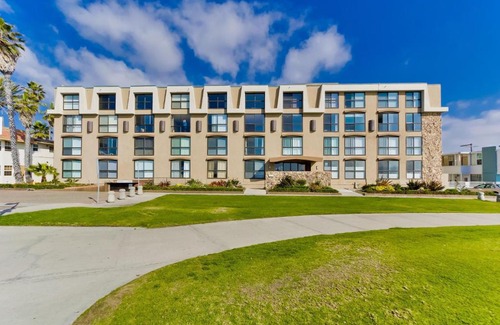 North Pacific Beach House | Pool View Condo