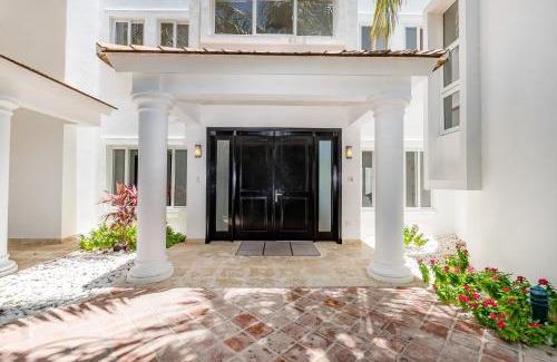 Bavaro Villa | Pool View Villa with Jacuzzi & Chef at Cocotal Golf & Country Club