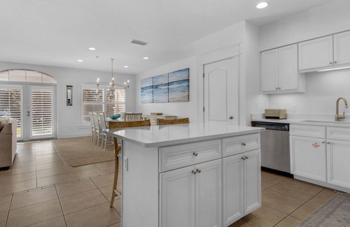 SeaNest Village Condo | Pool Views, Minutes to Beach, Ground Floor Unit + Free Attraction Tickets!