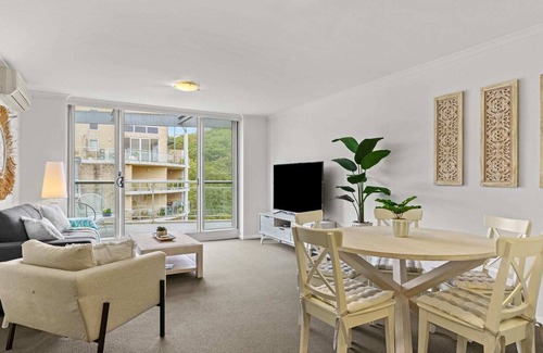 Gosford Apartment | Pool Vista- The Sanctuary