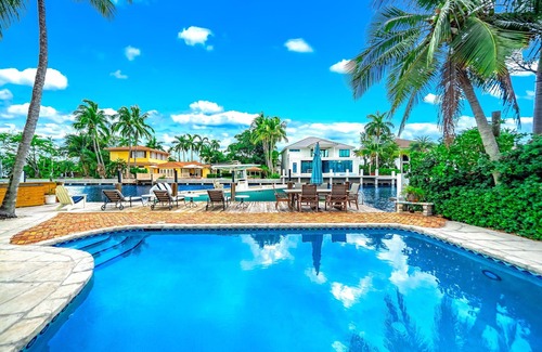 Seven Isles House | Pool & Waterfront! Las Olas+Walk To Beach!