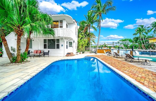 Seven Isles House | Pool & Waterfront! Las Olas+Walk To Beach!